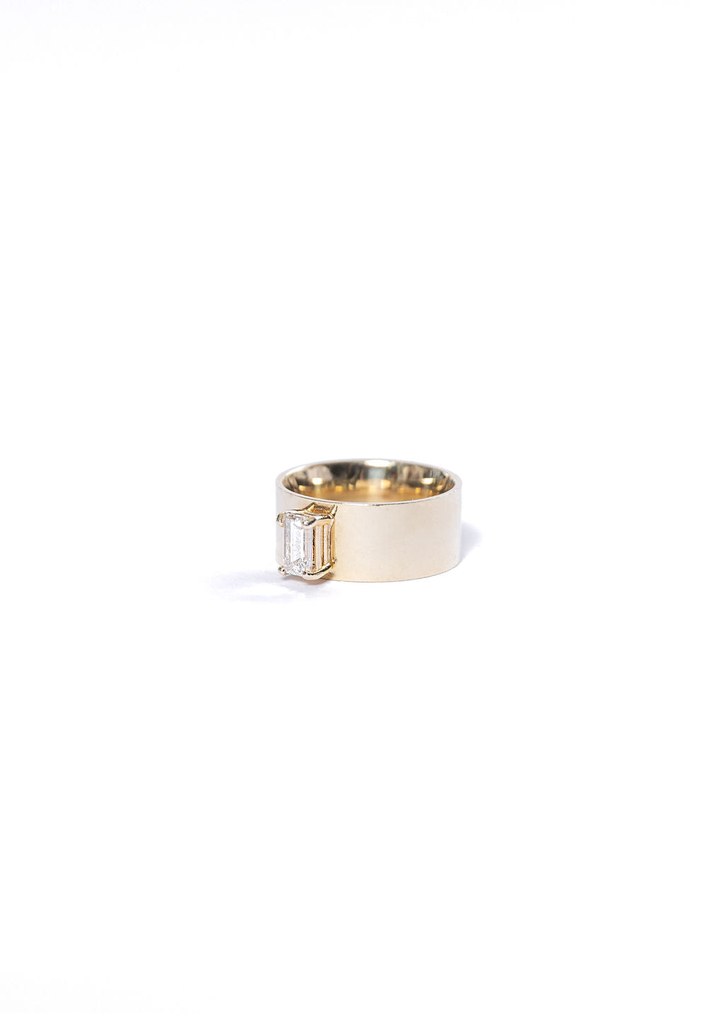 MIA Ring